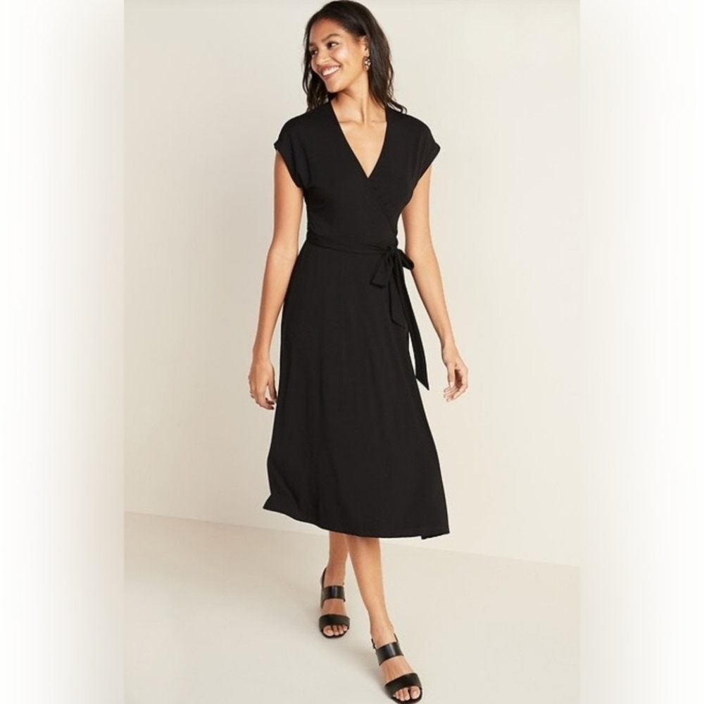 NWT Old Navy Black True Wrap Dolman Sleeve Midi Dress Size Medium